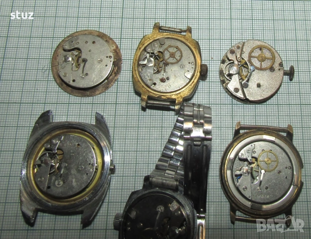 Ръчни часовници Ruhla / UMF, за части, сет 8 бр., снимка 5 - Антикварни и старинни предмети - 53457233
