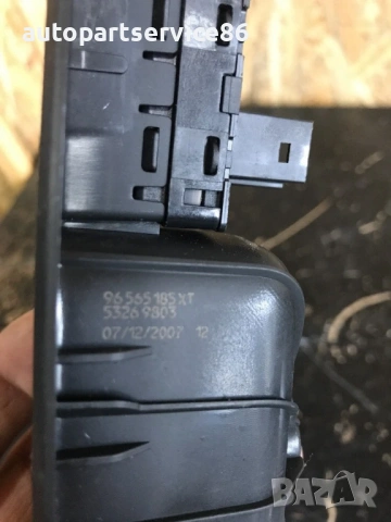 Бутон за заден ляв RHD прозорец за Peugeot 308 (2007–2012) 96565185XT, снимка 2 - Части - 53622050