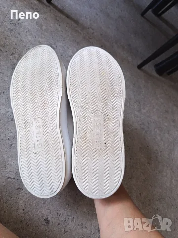 Спортни кецове Guess, снимка 4 - Кецове - 56039487