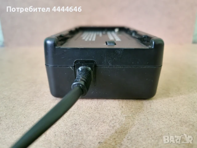 Зарядно за фотокамери , снимка 2 - Оригинални зарядни - 51390619