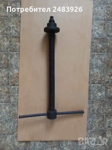 Метален  винт с гайков фланец, снимка 1