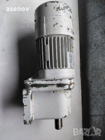 редуктор- 32 оборота, снимка 2 - Електродвигатели - 53204910