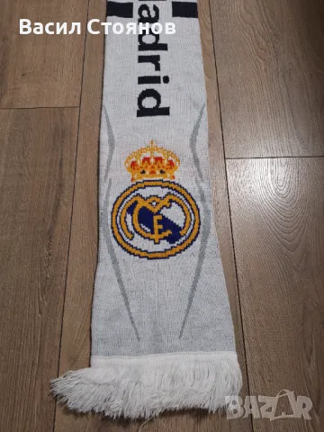 Real Madrid / Реал Мадрид - футболен шал Adidas, снимка 2 - Фен артикули - 48432809