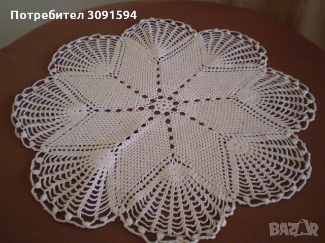 Винтедж плетена на една кука малка кръгла покривка, снимка 3 - Антикварни и старинни предмети - 35778364