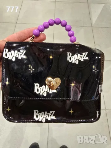 чантичка за козметика 