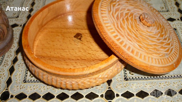 Сувенири изработени от дърво - ваза и кутия бижута  от соца , снимка 4 - Антикварни и старинни предмети - 40912303
