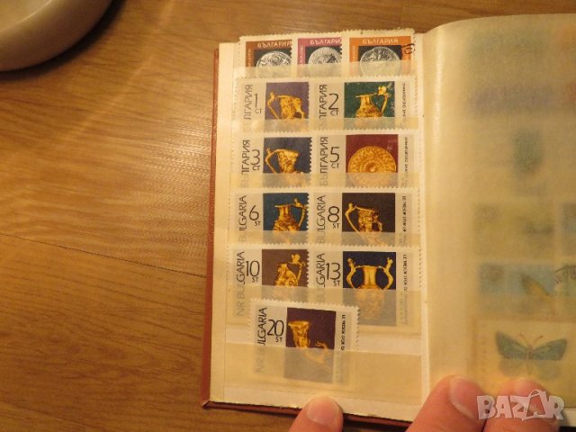 Колекция от 150 стари пощенски марки - кафява корица - птици, кучета, цветя, красиви местности, снимка 5 - Филателия - 40792317