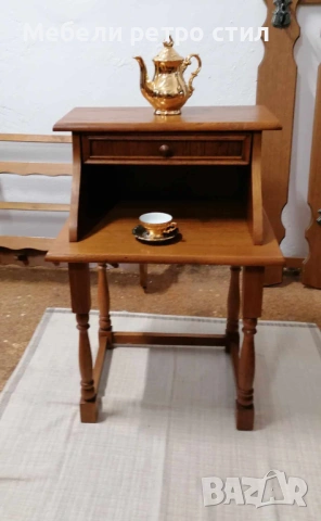 Стилна помощна масичка / нощно шкафче от масивно дърво с чекмедже и долен плот. , снимка 6 - Шкафове - 53380492