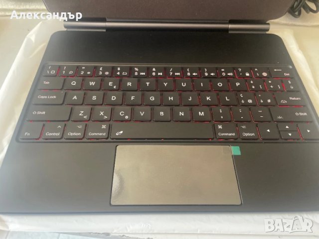 Магнитна безжична клавиатура за Apple iPad Pro с калъф , снимка 4 - Друга електроника - 51383921