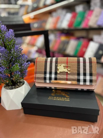 портмонета в кутия burberry , снимка 3 - Портфейли, портмонета - 51117359