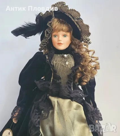 Порцеланова кукла “Vanity Fair” – Stewart Ross Fine Collectibles, снимка 3 - Колекции - 49930827