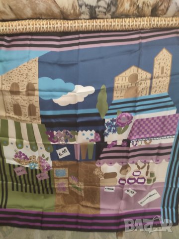 Чисто нов с етикет италиански шал braccialini естествена коприна, снимка 3 - Шалове - 39924197