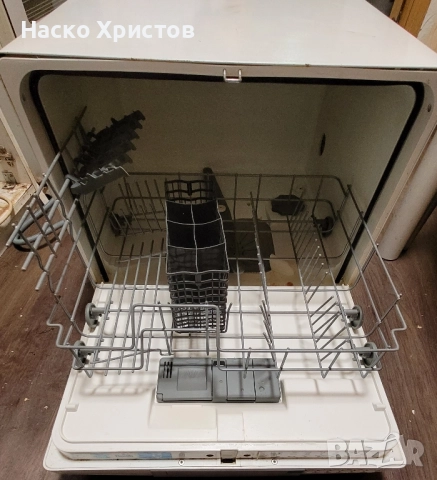 Компактна Съдомиялна машина Electrolux клас А, снимка 3 - Съдомиялни - 52480949