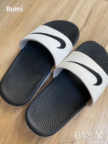Оригинални юношески чехли Nike! 28 н, снимка 3 - Детски сандали и чехли - 42224771