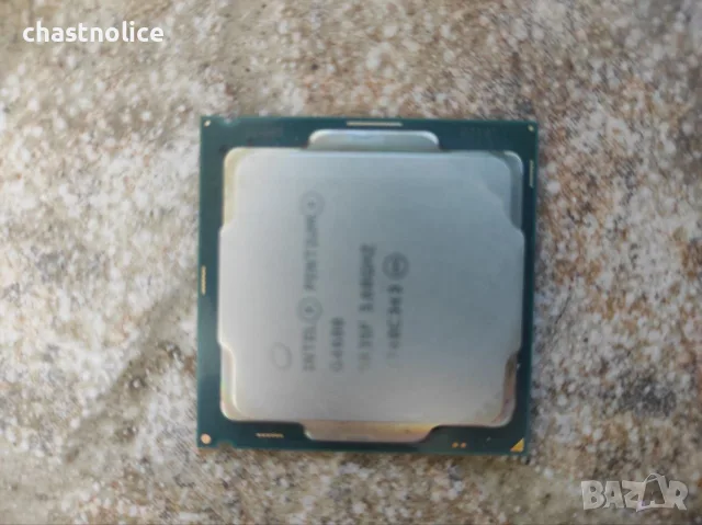 Компютърни части: Видеокарта GT 730 4GB, RAM 8GB DDR4, Процесор G4400, HDD 3TB и 500GB