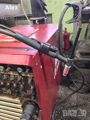 Продавам италиански заваръчен апарат AC DC, снимка 9 - Други машини и части - 53473002