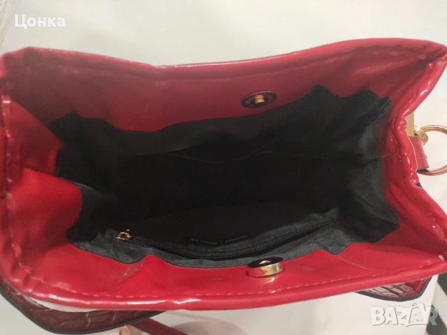 Дамска маркова лачена чанта River Island, снимка 4 - Чанти - 53036826