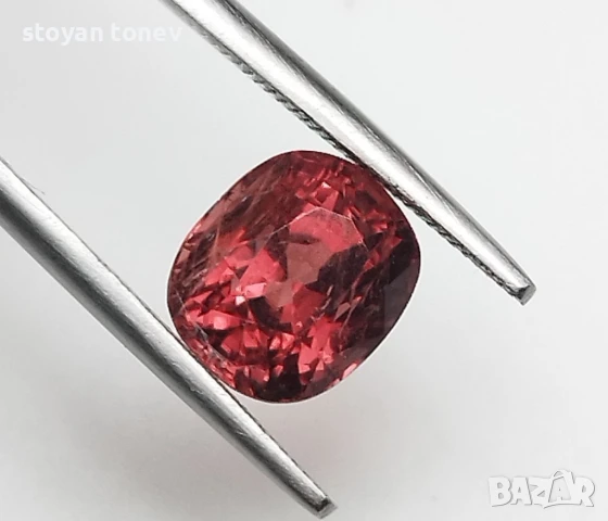 Шпинел с цвят Падпараджа в идеален размер 2.49кт.! Сертифициран! нов!, снимка 11 - Други - 50742612