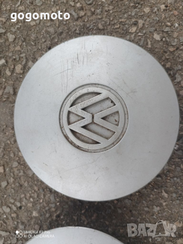 Комплект оригинални тасове за джанти на wv GOLF, seat