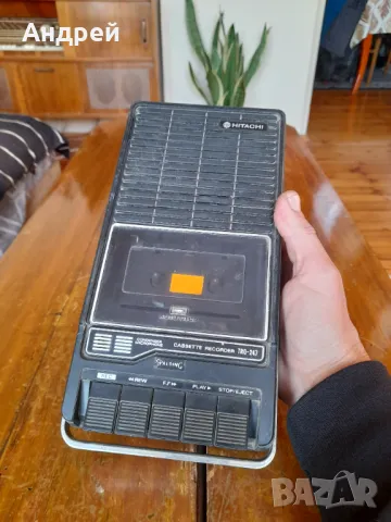 Стар касетофон Hitachi TRQ-247, снимка 2 - Антикварни и старинни предмети - 48500474