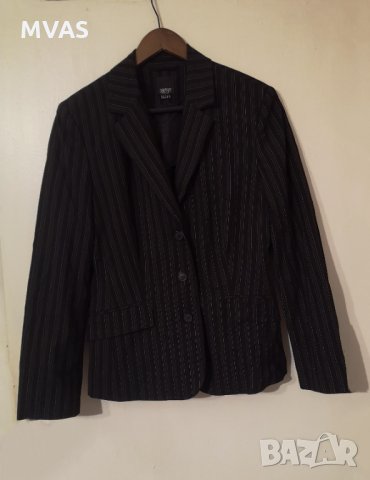 Ново черно сако с дълъг ръкав M 38 размер тънко райе