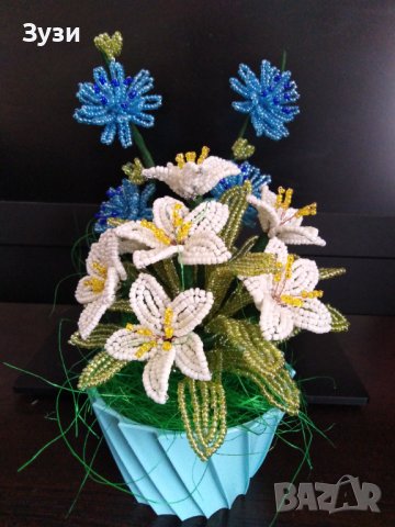 Цветя от мъниста, снимка 7 - Декорация за дома - 42437739