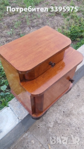 Антично нощно шкафче (Пловдив, 1952 г.), снимка 4 - Етажерки - 51789057
