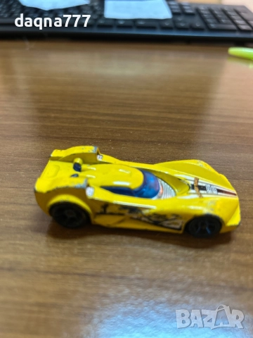 Hot Wheels 2009 Yellow Road Runner Scoopa Di Fuego Looney Tunes 1.64 Малайзия, снимка 11 - Колекции - 52056972