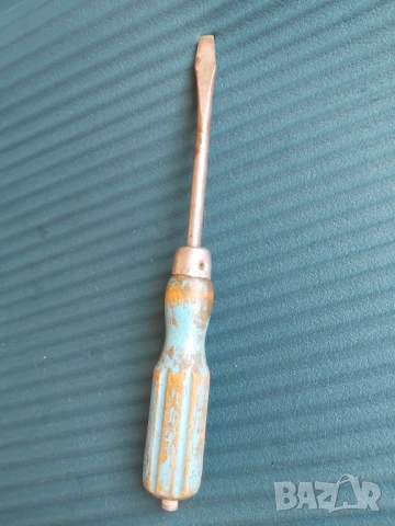 Голяма стабилна отвертка - качество и здравина от едно време, снимка 3 - Отвертки - 52621250