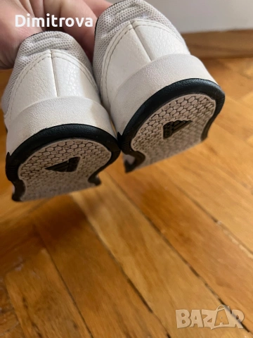 Маратонки Adidas, снимка 4 - Детски маратонки - 53792557