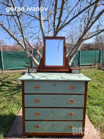 продавам Винтидж скрин, снимка 5 - Скринове - 53762678