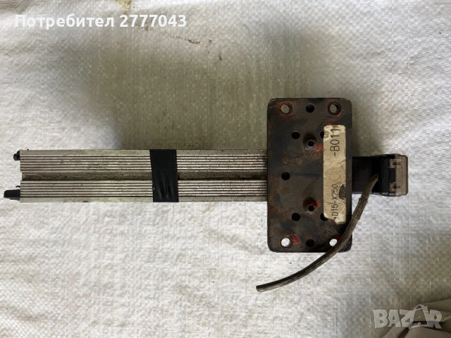 Линеен датчик Novotechnik TLH 100 (0-100 mm) – Немски, прецизен, снимка 2 - Резервни части за машини - 53626046