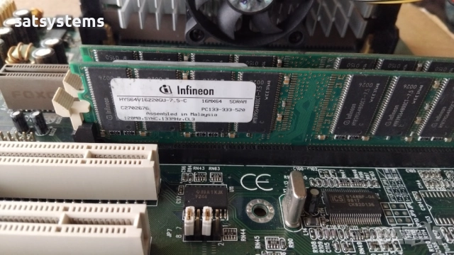 Дънна платка Acorp 6LX/EX68 v1.2 Slot 1 CPU+RAM+VGA, снимка 4 - Дънни платки - 51871080