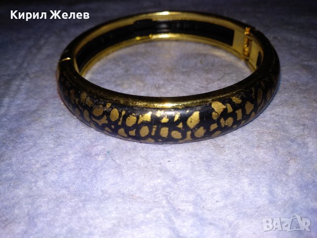 СТИЛНА МОДНА ДИЗАЙНЕРСКА ЗЛАТИСТА АРТ ГРИВНА СТОМАНЕНА РЪЧНО РИСУВАНА 38317, снимка 11 - Гривни - 41145804