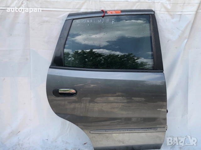 Задна дясна врата Nissan Almera Tino 2003г