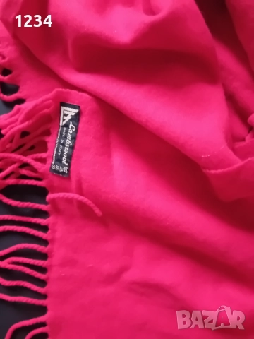 Марков вълнен шал произведен в Италия, снимка 3 - Шалове - 52676930