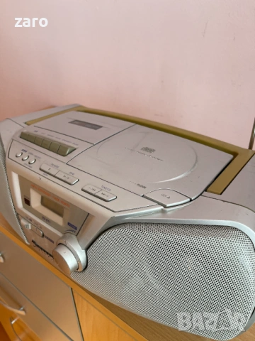 Радиокасетофон с CD Panasonic, снимка 2 - Радиокасетофони, транзистори - 53855083