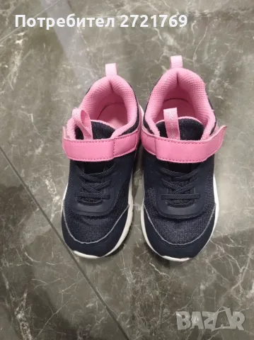 Детски маратонки Reebok, снимка 4 - Детски маратонки - 56335756