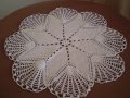 Винтедж плетена на една кука малка кръгла покривка, снимка 3