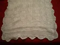 Винтидж бяла ръчно плетена продълговата покривка за маса, снимка 3