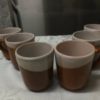 Керамични чаши с дръжка и стойка, снимка 1 - Чаши - 42554426