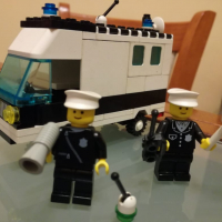 Стар конструктор Лего - Lego Police 6676 - Mobile Command Unit, снимка 4 - Колекции - 36358926
