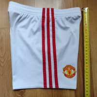 Manchester United / ADIDAS / детски футболни шорти на Манчестър Юнайтед, снимка 3 - Детски къси панталони - 40451104