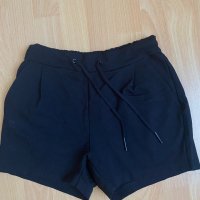 Къси панталонки XS, снимка 2 - Къси панталони и бермуди - 41977951