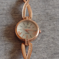 Много нежен стилен дизайн дамски часовник Lipai Quartz  21030, снимка 6 - Дамски - 36227840