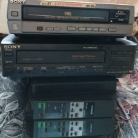 Видеа Sony , снимка 1 - Плейъри, домашно кино, прожектори - 44761986