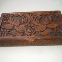 Дърворезба Стара кутия за дрънкулки ръчно направета , снимка 1 - Антикварни и старинни предмети - 41837677