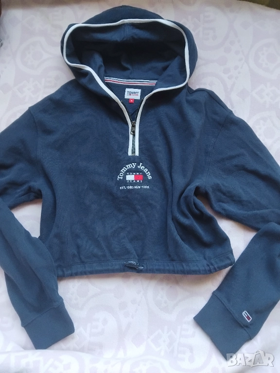 Tommy Hilfiger - 100% оригинален НОВ дамски къс модел суичър, снимка 1