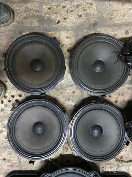 Голяма тонколона за мерцедес ц класа под задното стъкло , снимка 1