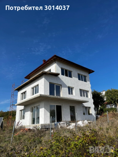 Новопостроена триетажна къща в Бяла, снимка 1